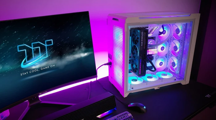 Thermaltake CTE C750 TG ARGB Snow, weiß, Glasfenster