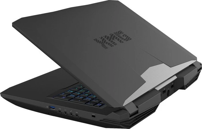 Schenker XMG U716-hzp, Core i7-6700, 16GB RAM, 250GB SSD, 1TB HDD, GeForce GTX 980, DE