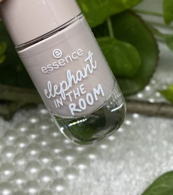 Essence gel nail colour Nagellack 28 elephant in the room, 8ml