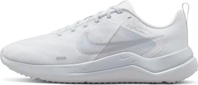 Nike Downshifter 12 white/pure platinum/metallic silver (Damen)
