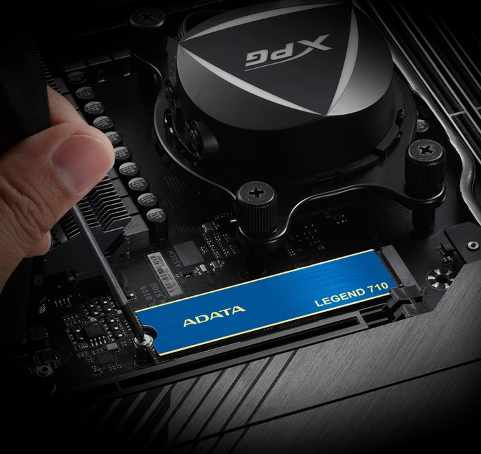 ADATA LEGEND 710 2TB, M.2 2280 / M-Key / PCIe 3.0 x4, Kühlkörper