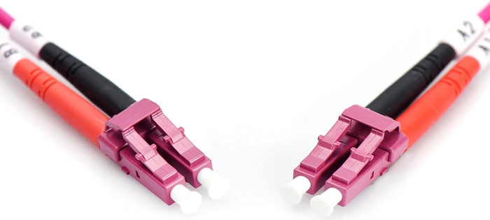 Digitus LWL Duplex Kabel, OM4, 2x LC Stecker/2x LC Stecker, 1m, violett