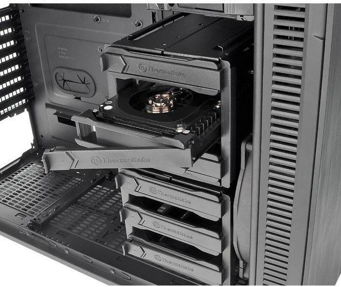 Thermaltake Suppressor F51, schallgedämmt