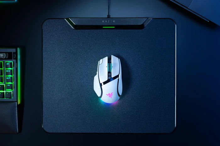 Razer Basilisk V4 Pro, weiß, USB/Bluetooth