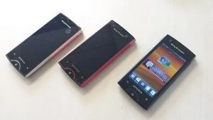 Sony Ericsson Xperia Ray schwarz