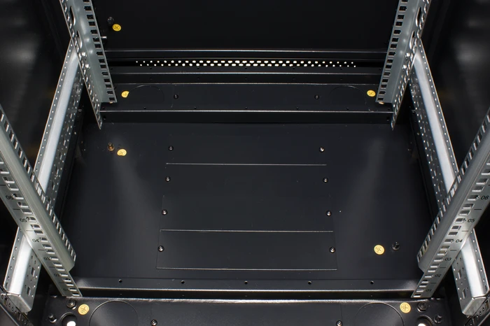 Rockstable 19" Serverschrank 37HE, Sicherheitsglastür, IP2X, schwarz, 600mm tief