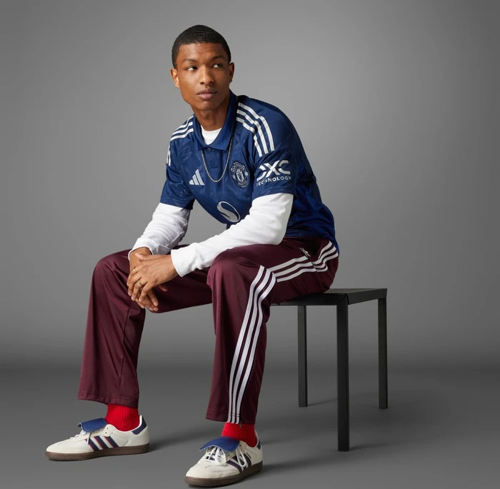 adidas Manchester United 2024/2025 Auswärtstrikot night indigo (Herren)