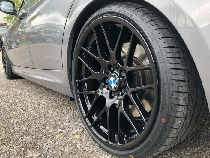 Avus Racing AC-MB4