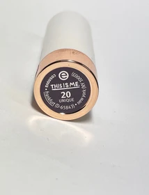 Essence This Is Me. Lipstick 20 unique, 3.5g