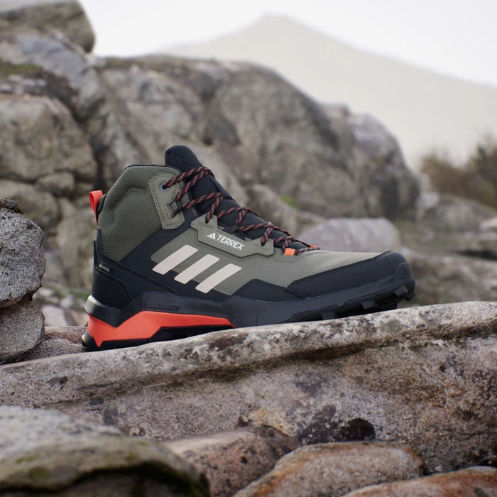 adidas Terrex AX4 Mid GTX olive strata/wonder beige/core black (Herren)