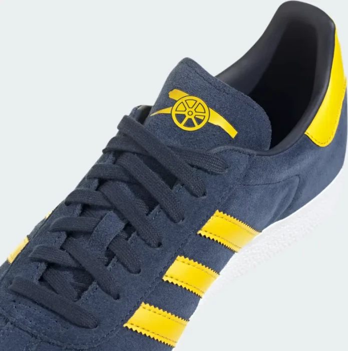 adidas Gazelle Fußball FC Arsenal collegiate navy/tribe yellow/cloud white