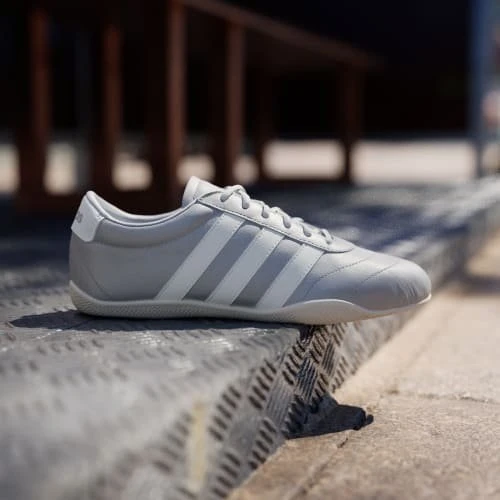 adidas Grand Court Lo silver metallic/off white/cloud white (Damen)