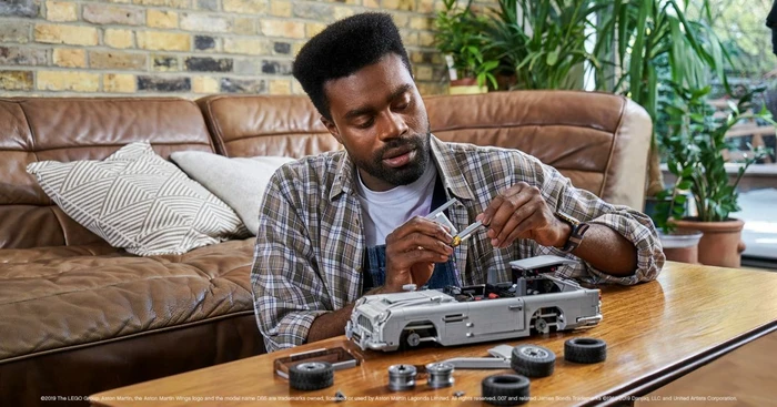 LEGO Creator Expert - James Bond Aston Martin DB5