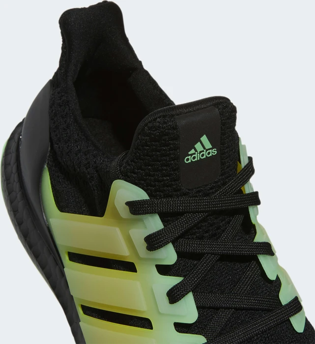 adidas Ultraboost DNA 5.0 core black/cloud white/beam green (Herren)