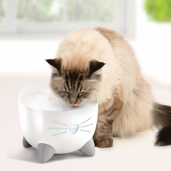 Catit PIXI Trinkbrunnen, LED-Statusanzeige, Trockenlaufschutz, 2.5l, weiß