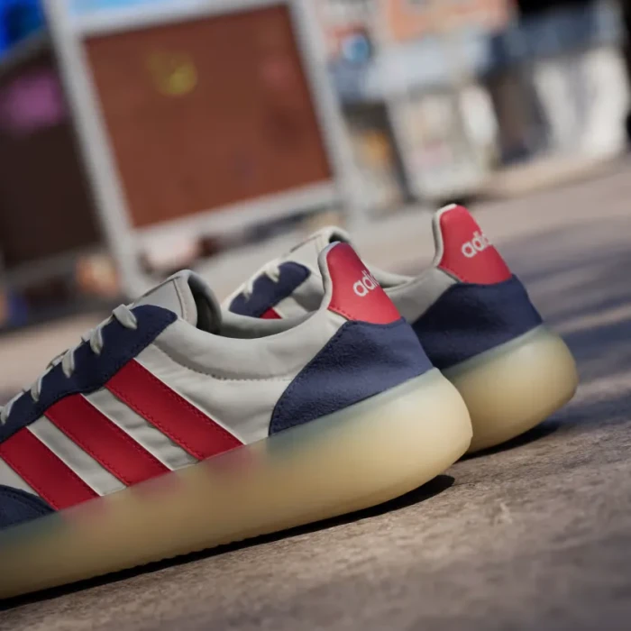 adidas Barreda Decode off white/pure ruby/dark blue (Herren)