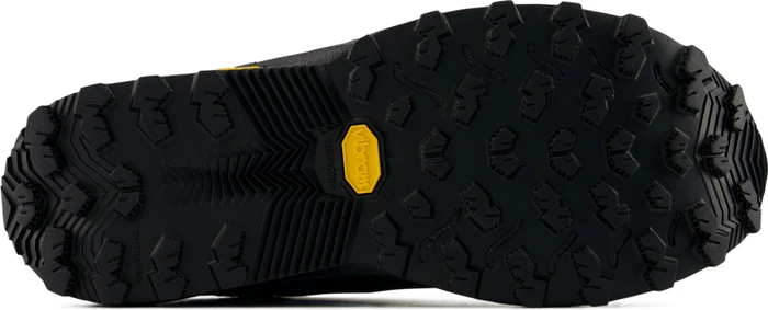 New Balance FuelCell Rebel Trail black/black metallic (Herren)