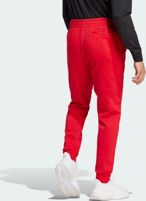 adidas Essentials Fleece Regular Tapered Trainingshose lang better scarlet (Herren)