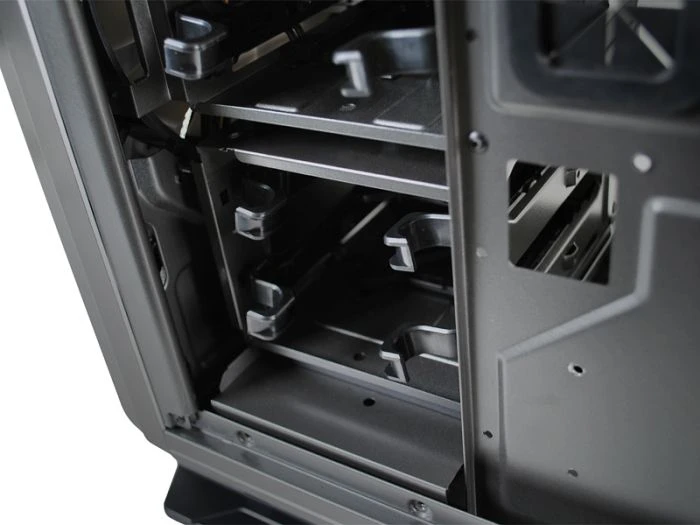 NZXT Phantom 820 Gunmetal, Acrylfenster