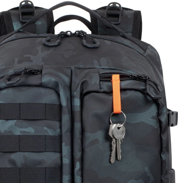 RivaCase 7661 Sherwood ECO 17.3" Laptop-Rucksack, navy camo