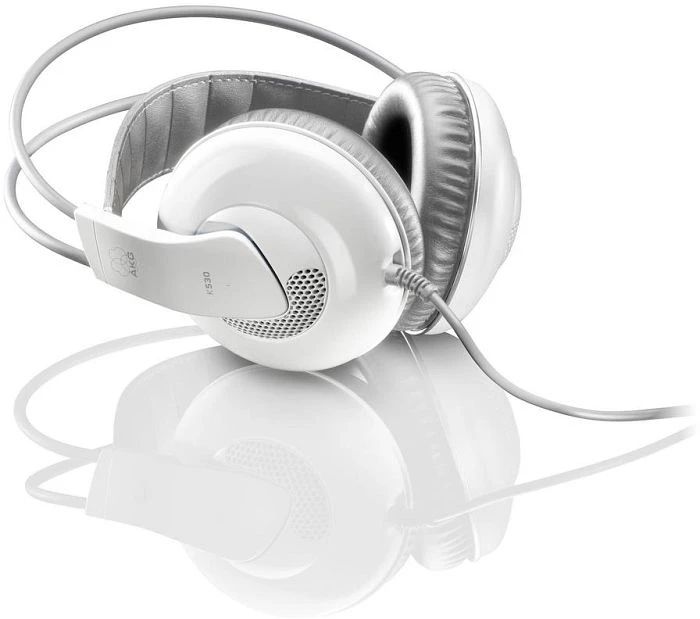 AKG K530