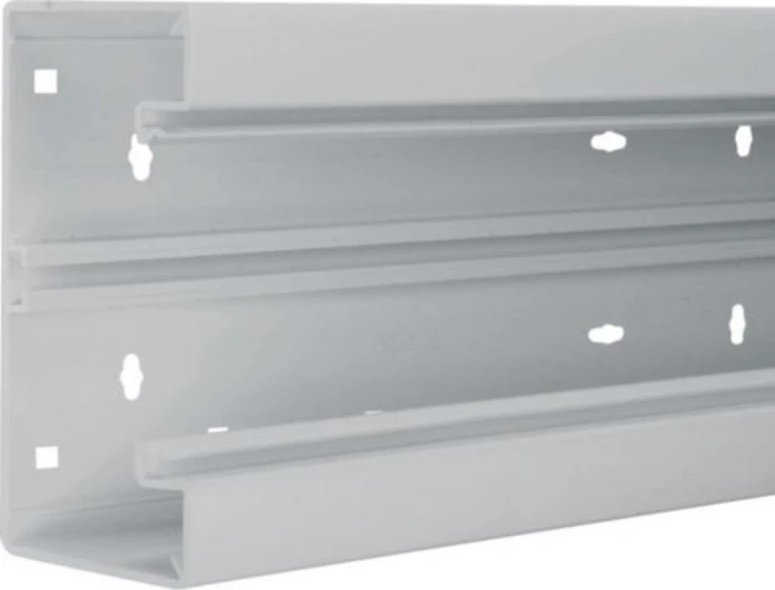 Hager PVC-Brüstungskanal-Unterteil BR, frontrastend, für Oberteil 80mm in Lichtgrau