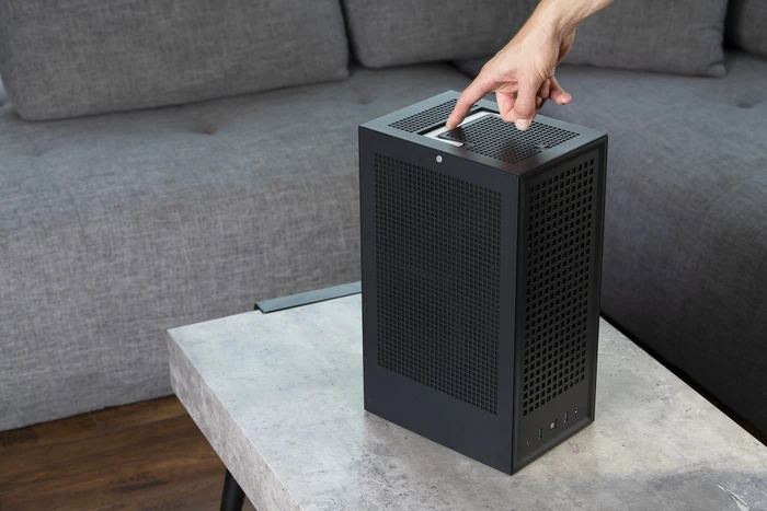 Hyte Revolt 3, weiß, Mini-ITX