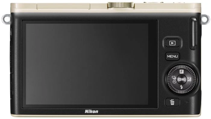 Nikon 1 J3 beige mit Objektiv 1 NIKKOR 10-100mm 4.0-5.6 VR