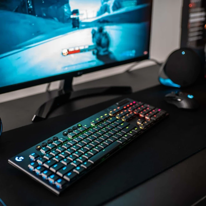 Logitech G915 Lightspeed, GL Tactile, USB/Bluetooth, DE