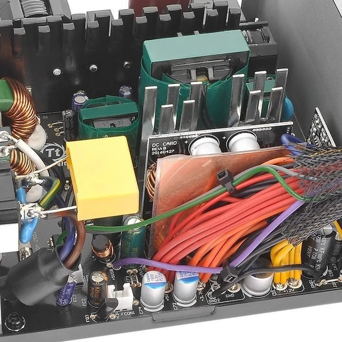 Thermaltake ToughPower GX1 700W, ATX 2.4