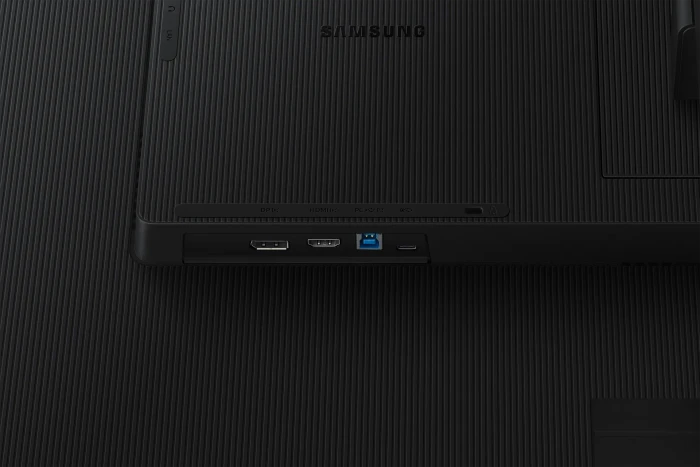 Samsung ViewFinity S8 S80UD, 37"