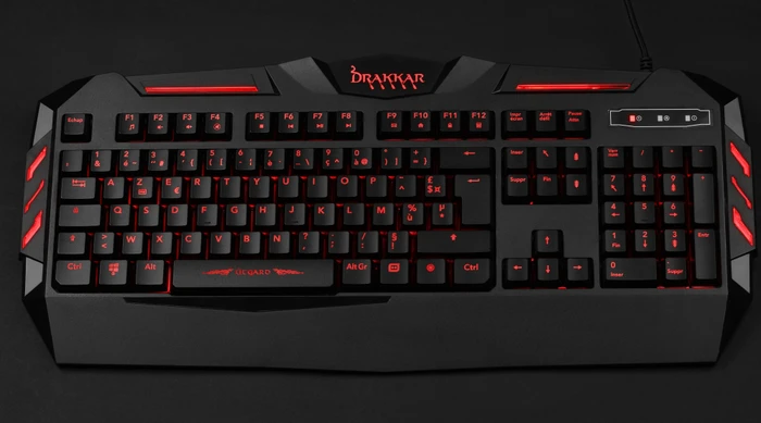 Konix Drakkar Raider Pack Gaming-Tastatur-Set, beleuchtete Tastatur, beleuchtete Maus und Mauspad, USB, DE