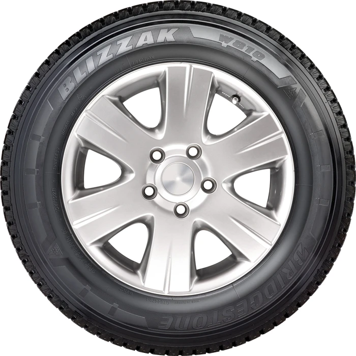 Bridgestone Blizzak W810 215/70 R15C 109/107R