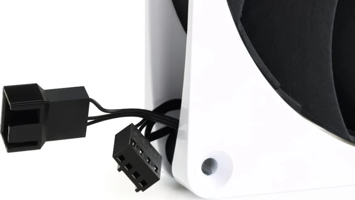 Alphacool Apex Stealth Metall Weiß 2500rpm, 140mm