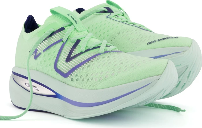 New Balance FuelCell SuperComp Trainer vibrant spring glo/light surf/vibrant violet (Damen)