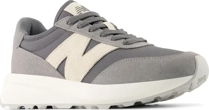 New Balance 370