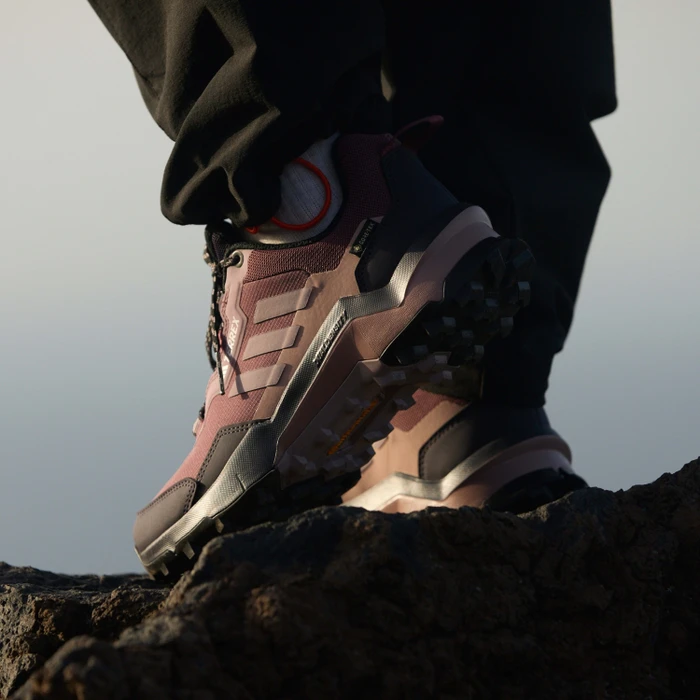 adidas Terrex AX4 GTX burgundy/preloved fig/warm clay (Damen)
