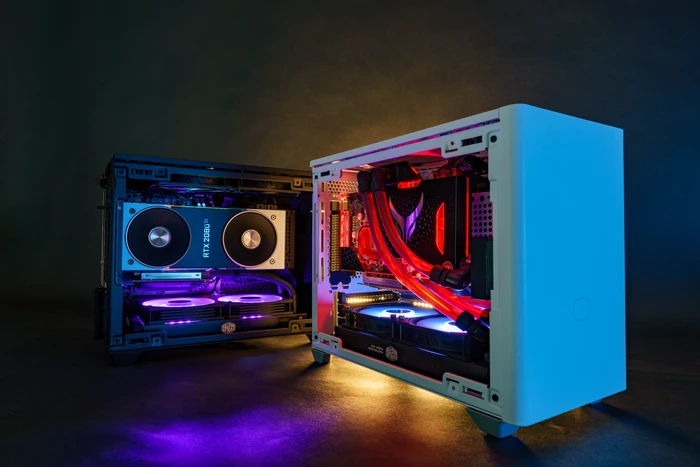 Cooler Master MasterBox NR200P, schwarz, Glasfenster, Mini-ITX