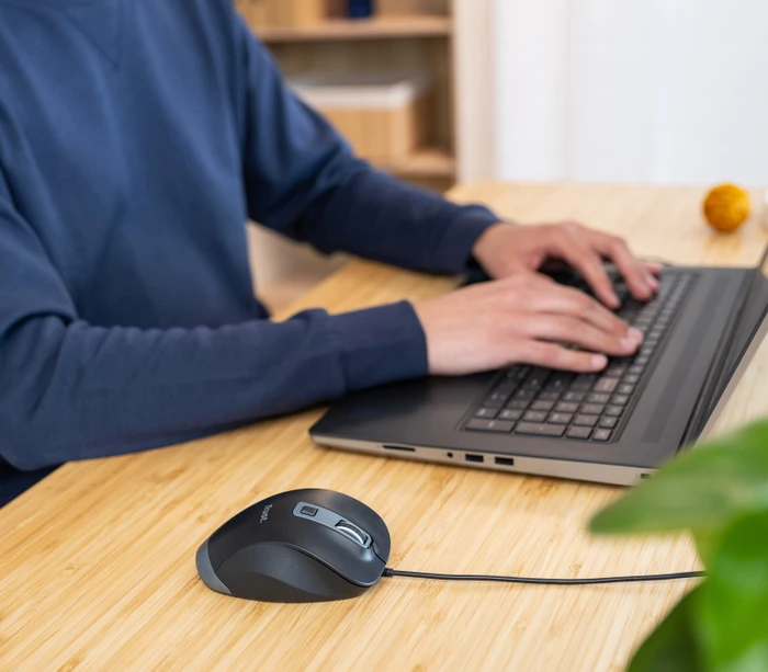 Trust Fyda Wired Comfort Mouse schwarz, ECO zertifiziert, USB