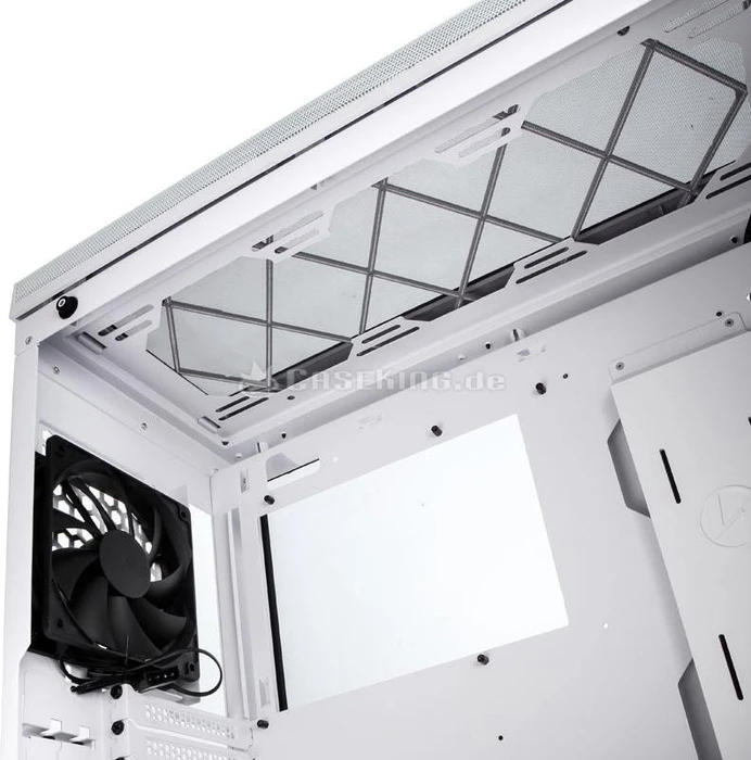 Lian Li Alpha 550W weiß, Glasfenster