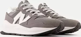 New Balance 5740 castle rock/sea salt (Herren)