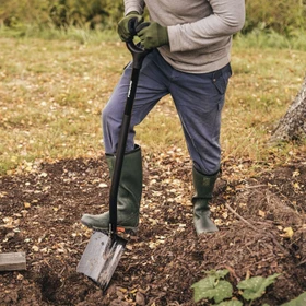 Fiskars Ergonomic Pro Gärtnerspaten, 130.5cm spitz