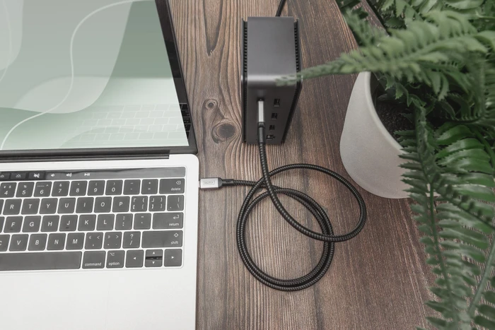 Digitus USB4 Kabel, 40Gb/s, 8K60Hz, 240W PD, USB-C Stecker auf USB-C Stecker, schwarz, 1m