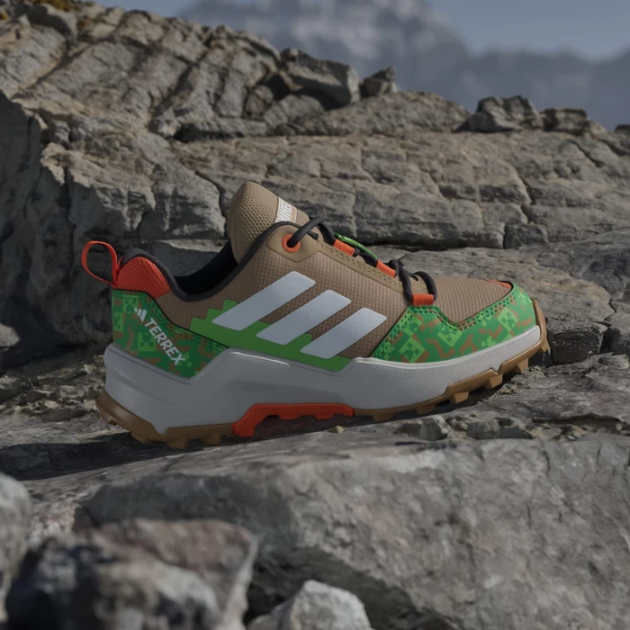 adidas Terrex AX4R cardboard/cloud white/semi impact orange (Junior)
