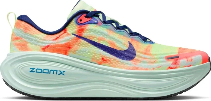 Nike Vomero Plus barely volt/hot lava/blue void/indigo burst (Herren)