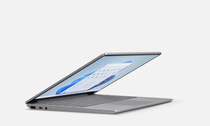 Microsoft Surface Laptop Go 2, Eisblau, Core i5-1135G7, 8GB RAM, 128GB SSD, DE, Business