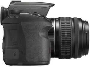 Pentax K-30 schwarz mit Objektiv smc DA 18-55mm 3.5-5.6 AL WR