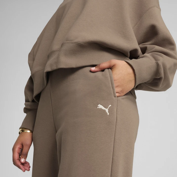 Puma Wardrobe ESS Relaxed Trainingshose lang totally taupe (Damen)