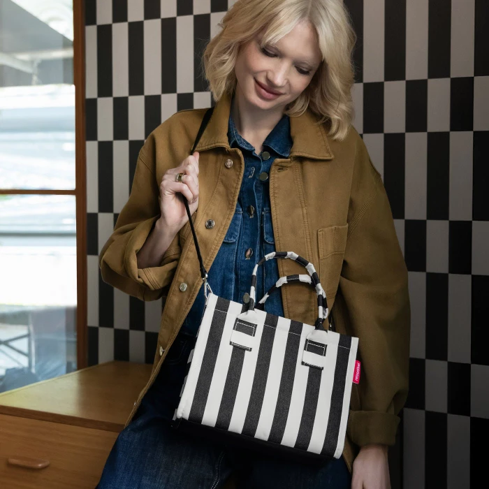 Reisenthel daily XS Shopper summerstripes black