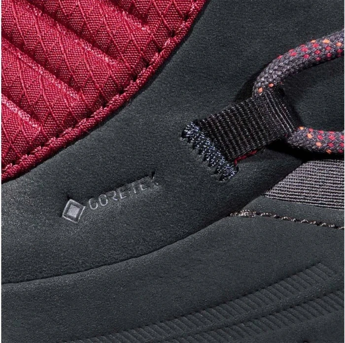 Mammut Nova IV Mid GTX black/blood red (Damen)